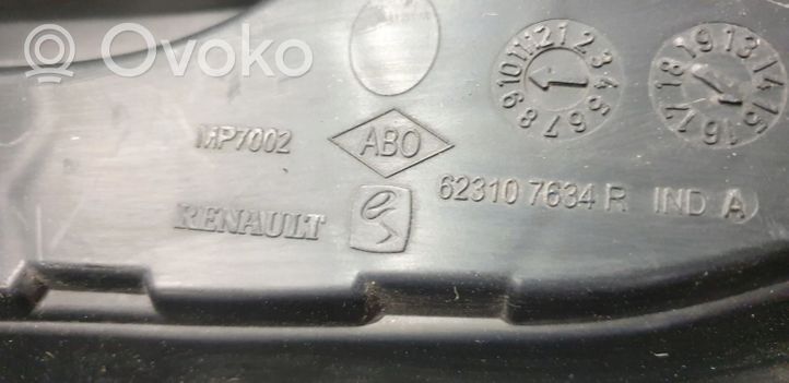 Dacia Sandero Ylempi jäähdyttimen ylätuen suojapaneeli MK10822
