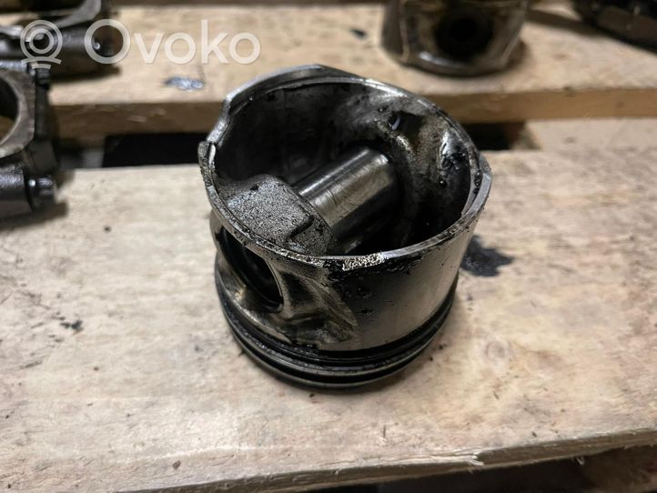 Hyundai Santa Fe Piston 