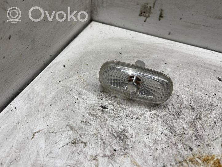 Hyundai Sonata Front fender indicator light 923033KO