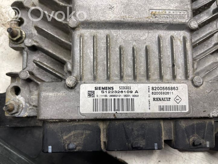 Renault Megane II Komputer / Sterownik ECU silnika 8200565863