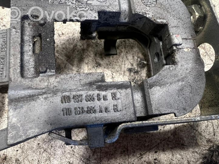 Volkswagen Touran I Klamka/wspornik zewnętrzny drzwi przednich 1T0837886B