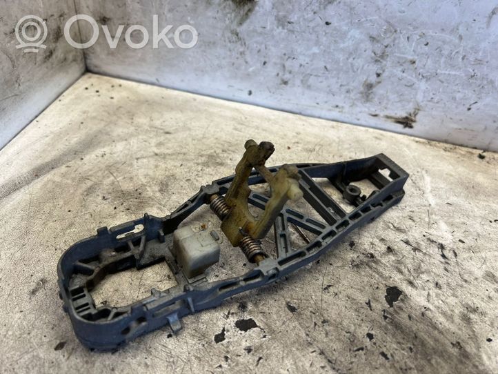 Volkswagen Touran I Klamka/wspornik zewnętrzny drzwi przednich 1T0837886