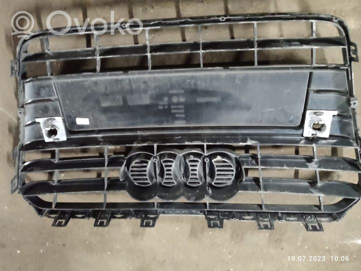 Audi A5 8T 8F Grille calandre supérieure de pare-chocs avant 8T0853651G