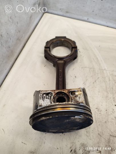 Nissan Murano Z50 Piston avec bielle 