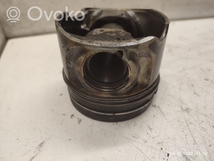 Hyundai Sonata Piston 