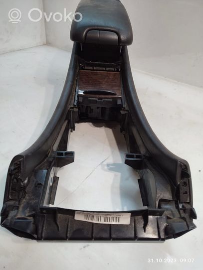 Mercedes-Benz C W203 Console centrale E037611021