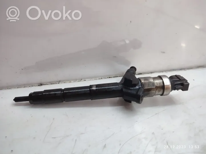 Nissan X-Trail T30 Injecteur de carburant 166008H800