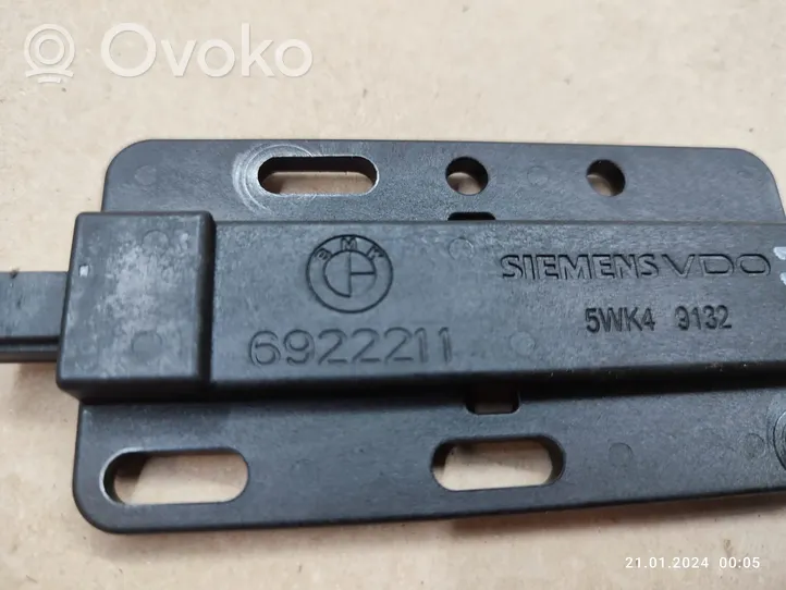 BMW X6 E71 Beraktės sistemos KESSY (keyless) valdymo blokas/ modulis 6922211