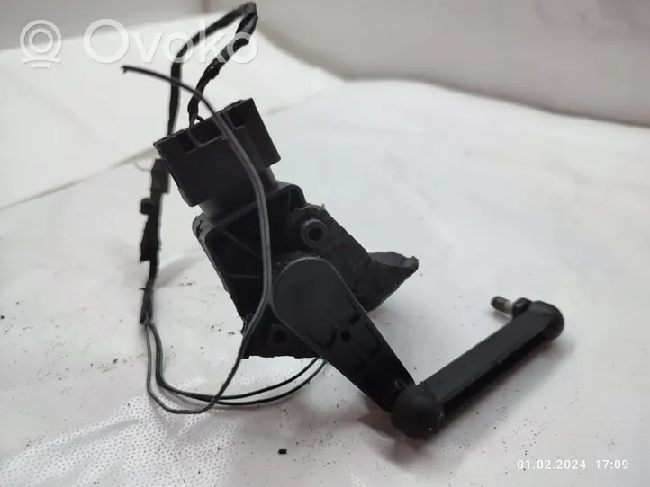 BMW X5 E70 Rear air suspension level height sensor 6785205