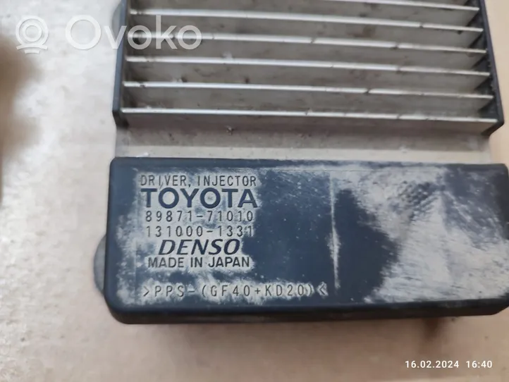 Toyota Avensis T250 Steuergerät Einspritzdüsen Injektoren 8987171010