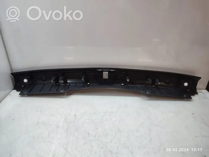 Audi A4 S4 B7 8E 8H Osłona pasa bagażnika 8E9864483C