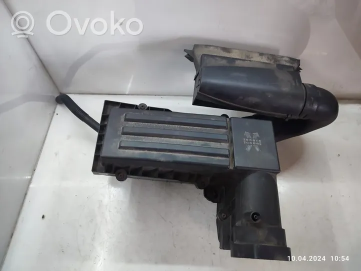 Volkswagen PASSAT B7 Oro filtro dėžė 1K0805962