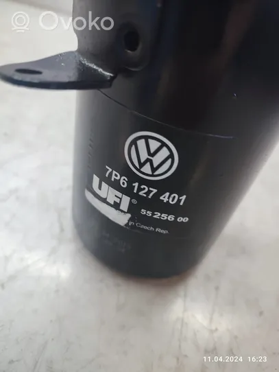 Volkswagen Touareg II Boîtier de filtre à carburant 7P6127401