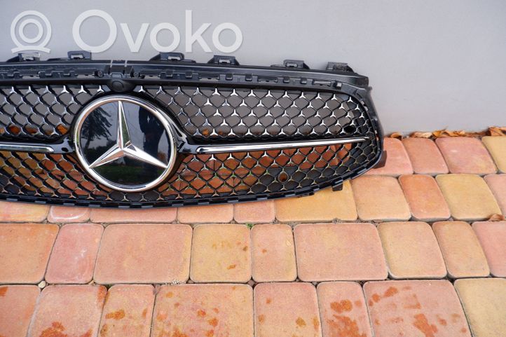 Mercedes-Benz CLA C118 X118 Grille de calandre avant A1188883800