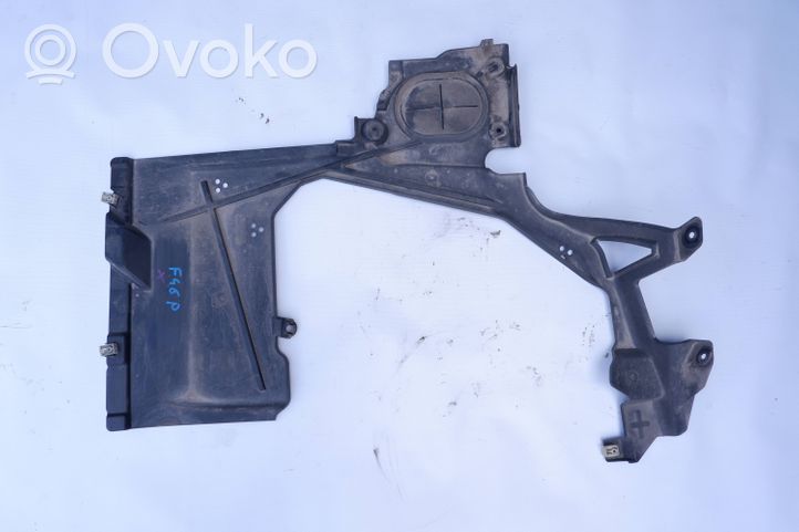 BMW 2 F46 Osłona dolna zbiornika paliwa 7290808