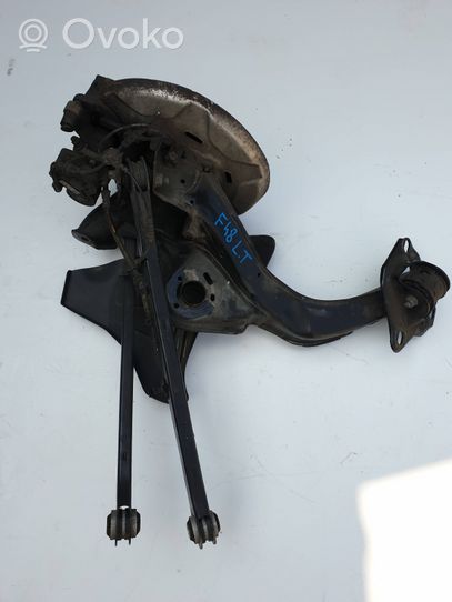 BMW X1 F48 F49 Fuso a snodo con mozzo ruota posteriore 6898963