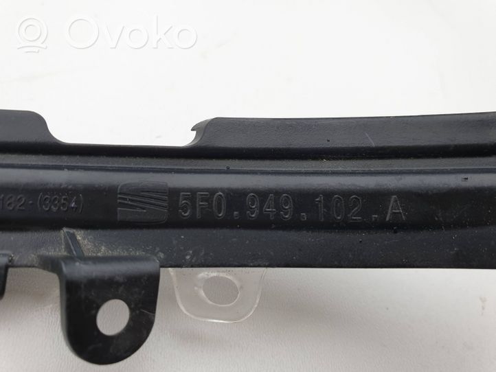 Seat Leon (5F) Peilin suuntavilkku 5F0949102A