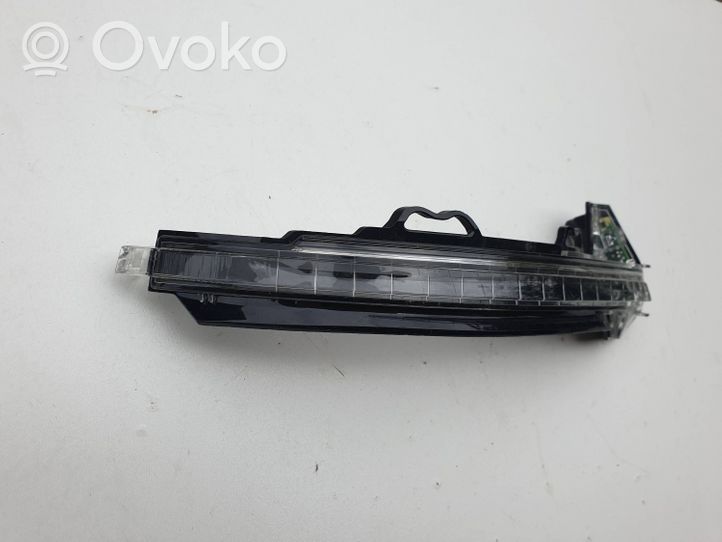 Audi A4 S4 B8 8K Indicatore specchietto retrovisore 8W0949102