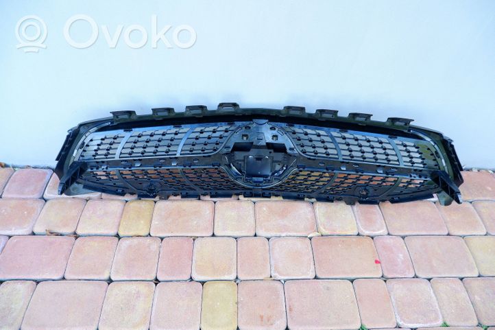 Mercedes-Benz CLA C118 X118 Grille calandre supérieure de pare-chocs avant A1188880000