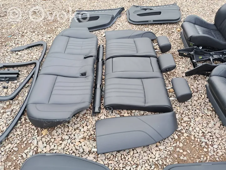 BMW M5 Seat set 