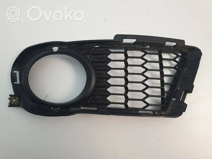 BMW 3 E92 E93 Grille inférieure de pare-chocs avant 8038935