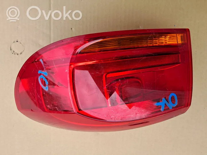 Volkswagen Tiguan Rear/tail lights 5N0945096Q