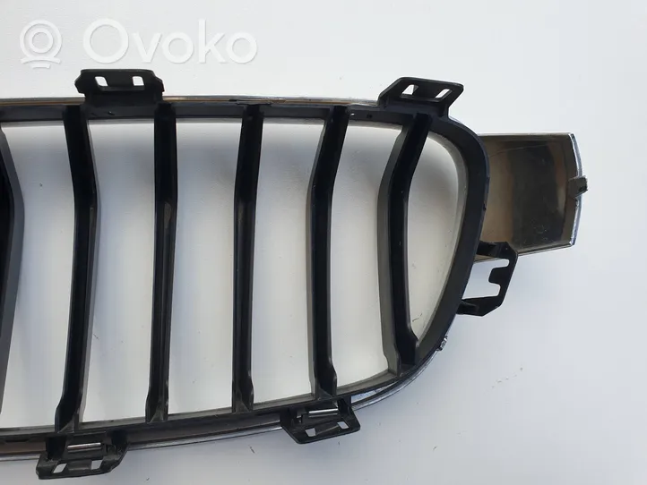 BMW 3 F30 F35 F31 Maskownica / Grill / Atrapa górna chłodnicy 7263482