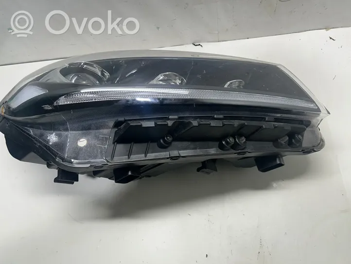 KIA Sorento Lampa przednia 