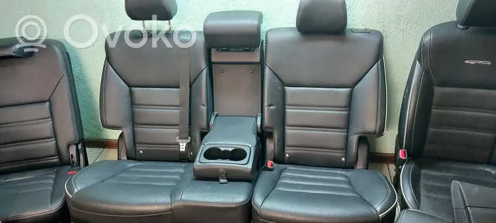 KIA Sorento Salono komplektas 