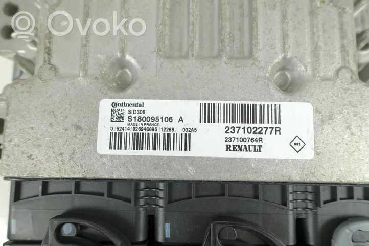 Dacia Duster Komputer / Sterownik ECU silnika 237102277R