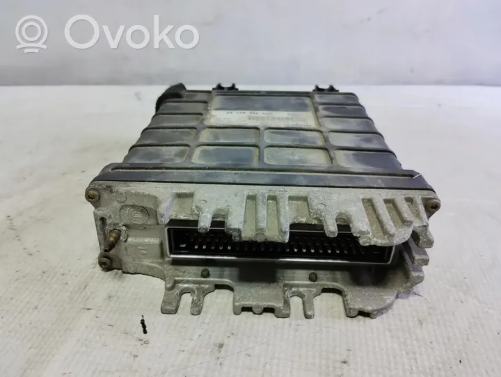 Volkswagen PASSAT B4 Unité de commande, module ECU de moteur 028906021DD