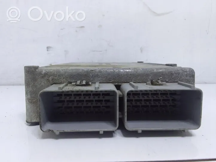 Chrysler Voyager Komputer / Sterownik ECU silnika P04727235AC