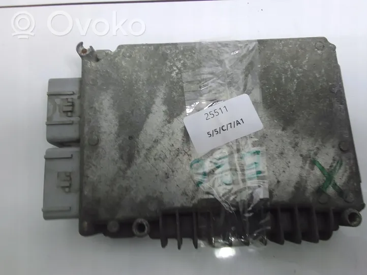 Chrysler Voyager Komputer / Sterownik ECU silnika 04727280AB