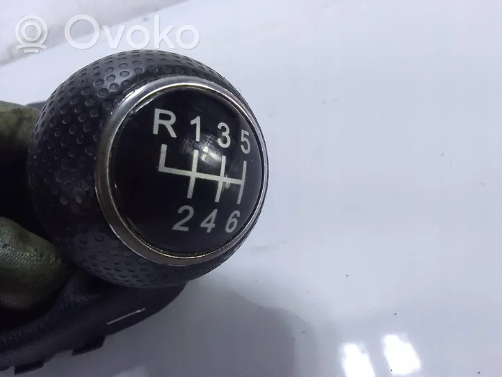 Volkswagen Golf IV Gear selector/shifter in gearbox 