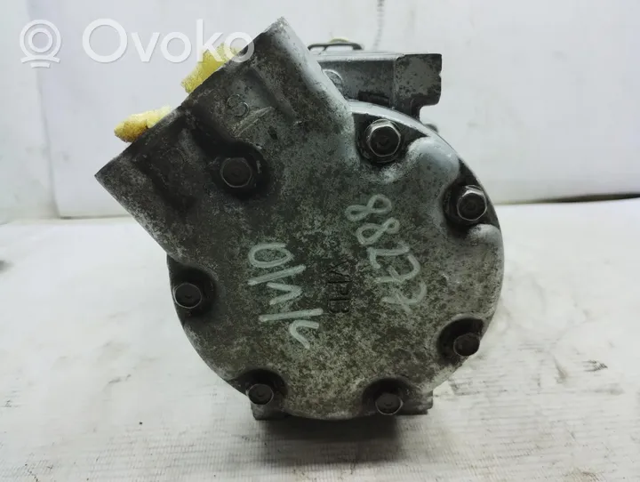 Renault Clio I Klimakompressor Pumpe 7700875357