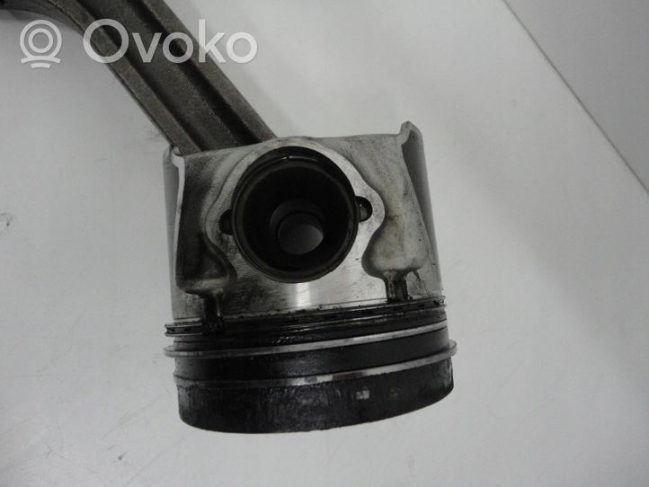 KIA Venga Piston avec bielle 