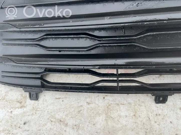 Fiat Talento Maskownica / Grill / Atrapa górna chłodnicy 623106388R