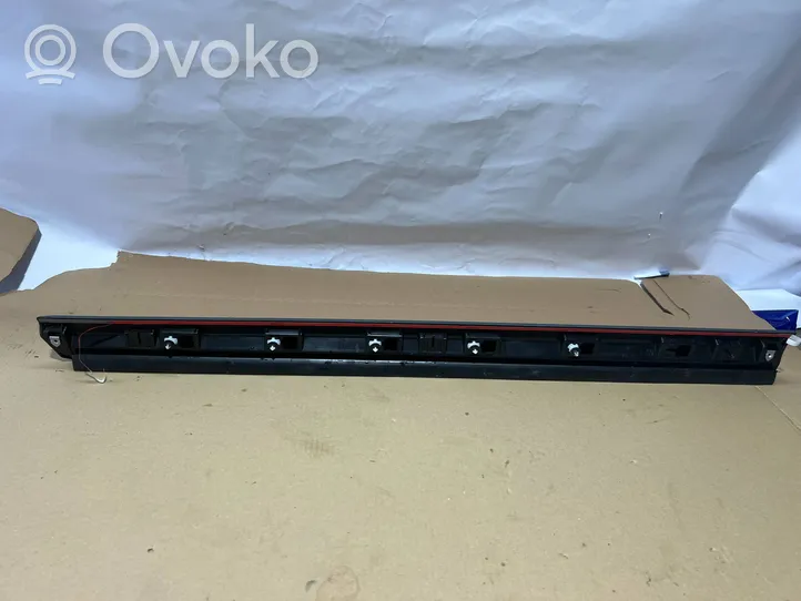 Volkswagen Passat Alltrack Takaoven lista (muoto) 3G0854900