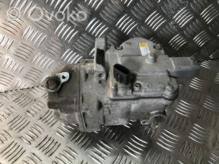 Toyota Yaris Ilmastointilaitteen kompressorin pumppu (A/C) 0422001350