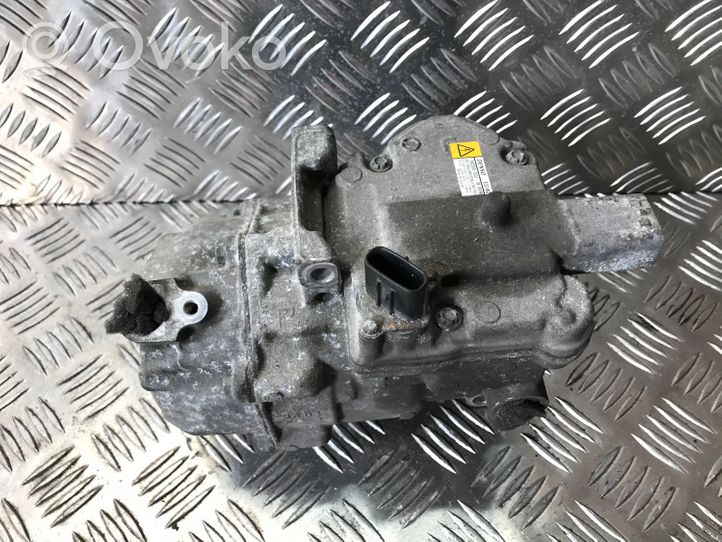 Toyota Auris E180 Ilmastointilaitteen kompressorin pumppu (A/C) 0422001031