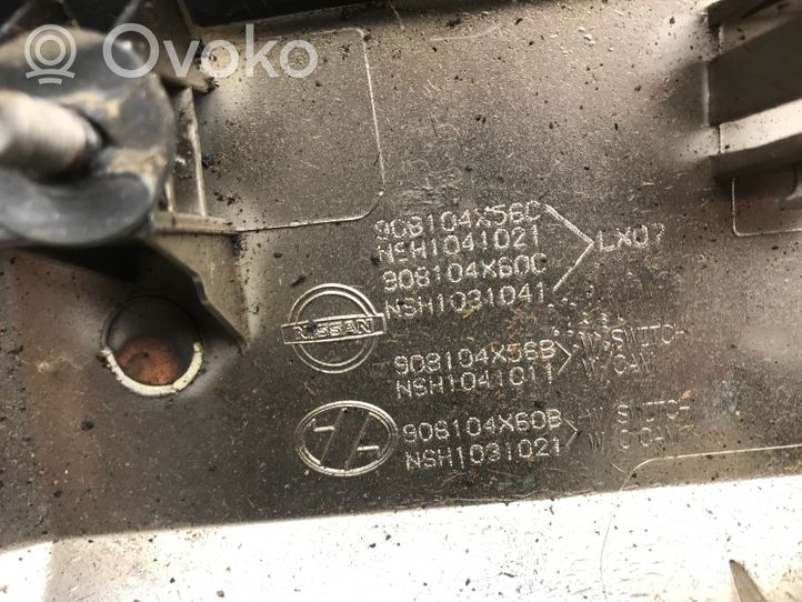 Nissan Navara D40 Listwa oświetlenie tylnej tablicy rejestracyjnej 908104X56C