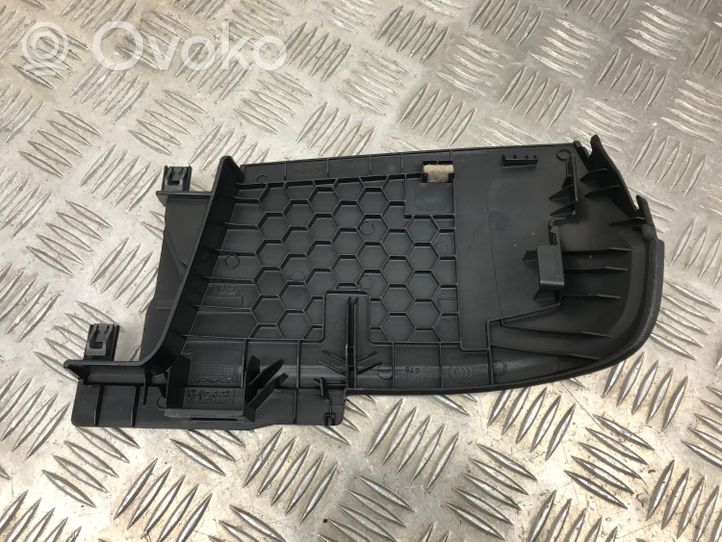 Audi Q3 8U Отделка стойки (D) (нижняя) 8U0868606