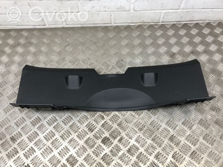 Toyota Yaris Rivestimento di protezione sottoporta del bagagliaio/baule 583870D090