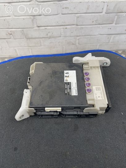 Toyota Prius (XW50) Module de fusibles 8922147440