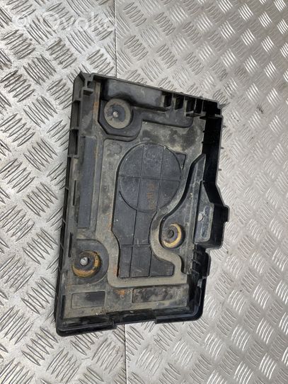 Renault Twingo II Battery tray 8200687380