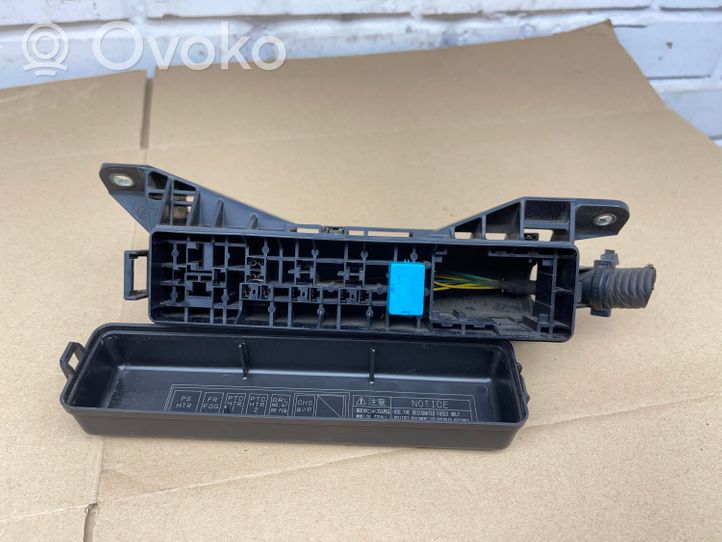 Toyota Prius (XW20) Saugiklių dėžė (komplektas) 9098702027