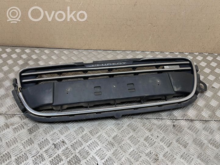 Peugeot 508 Front grill 9686571877