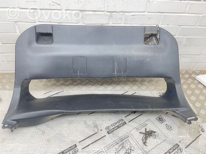 Toyota Prius (XW30) Tailgate/boot lid cover trim 6775047020