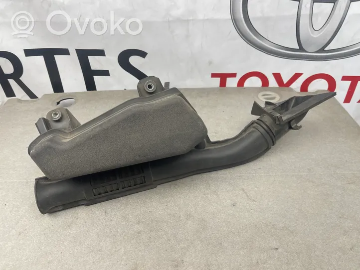 Toyota Prius (XW30) Rezonator / Dolot powietrza 1775037060