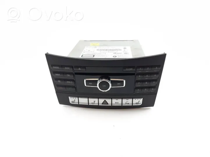 Mercedes-Benz E W212 Unità principale autoradio/CD/DVD/GPS A2129001826